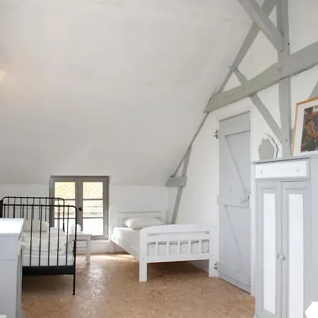 Elegante A Avec Piscine Villa Leobard