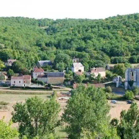 Elegante A Avec Piscine Vila